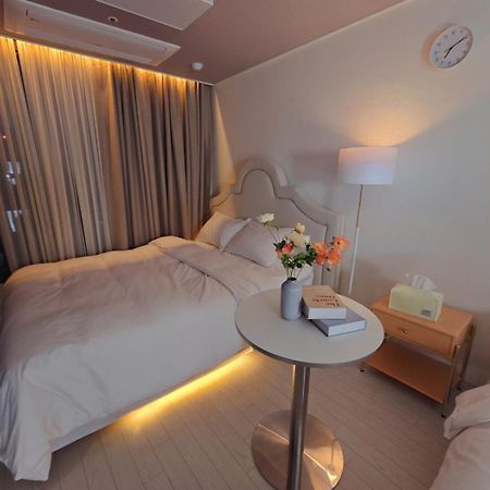דאיגו Dongseongro Dsr&U Hotel Room מראה חיצוני תמונה